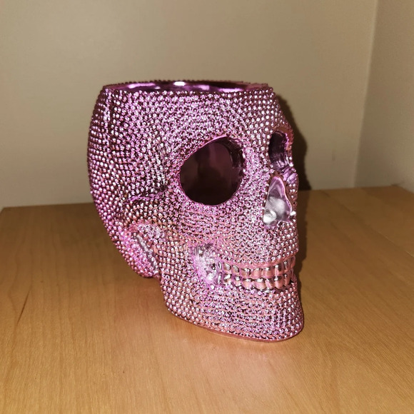 Other - Skull Makeup Brush Holder